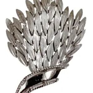 Chic Silver Leaf Hair Clip